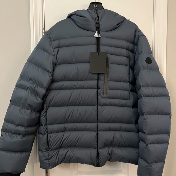 Monicker Guesmi Quilted Down Gilet Men’s Jacket - Picture 5 of 12